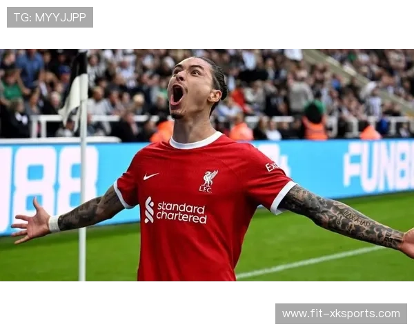 利物浦门前混战中努涅斯抢点入网，场面沸腾